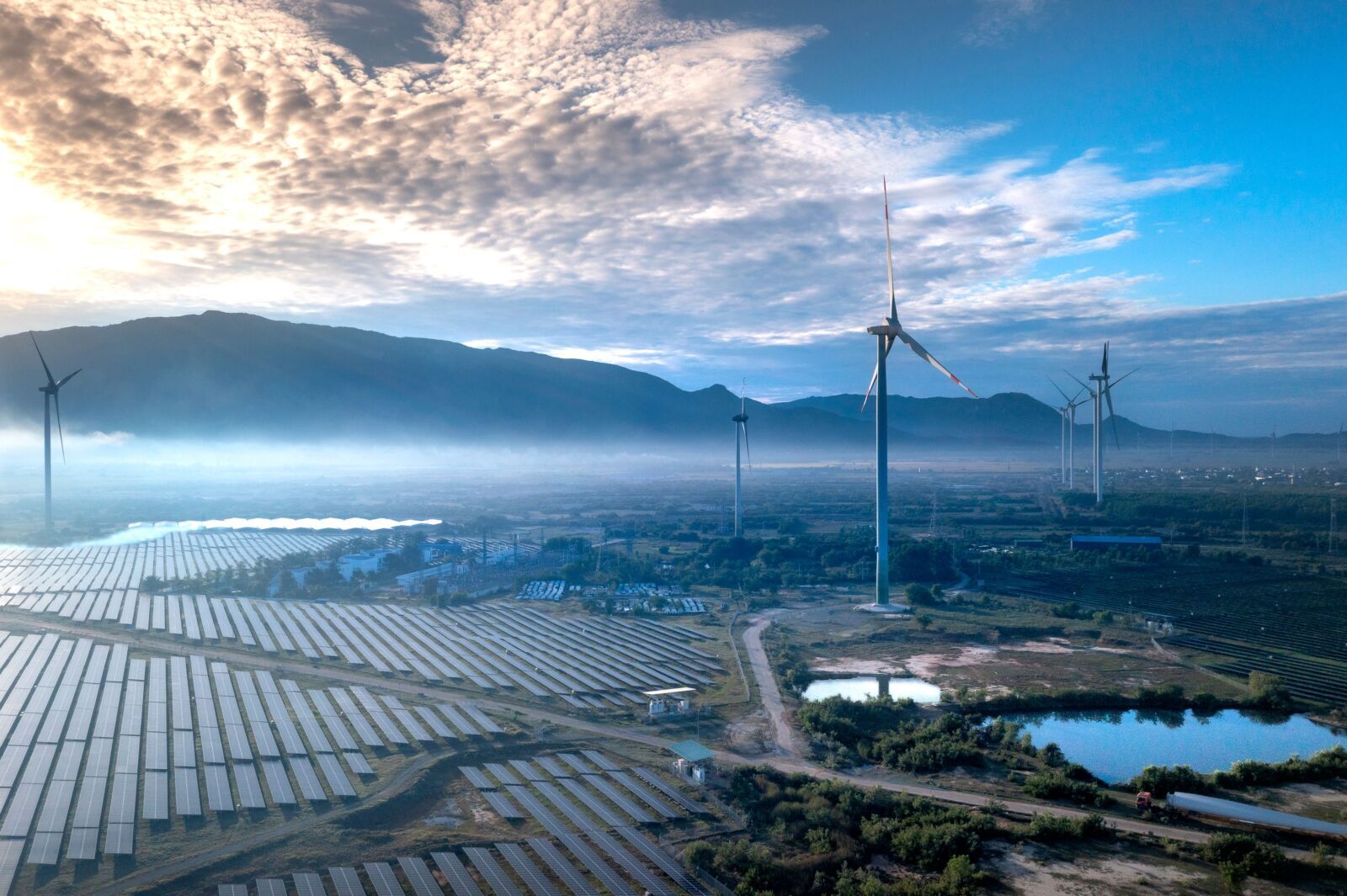 Hybrid Renewable Projects Accelerate Africa's Energy Transition Through Smarter Investment and Grid Resilience Today