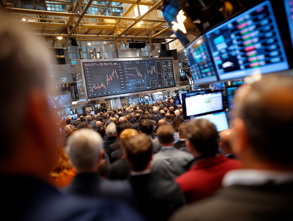 Investment Slowdown Threatens EMDE Growth as Reform Window Narrows