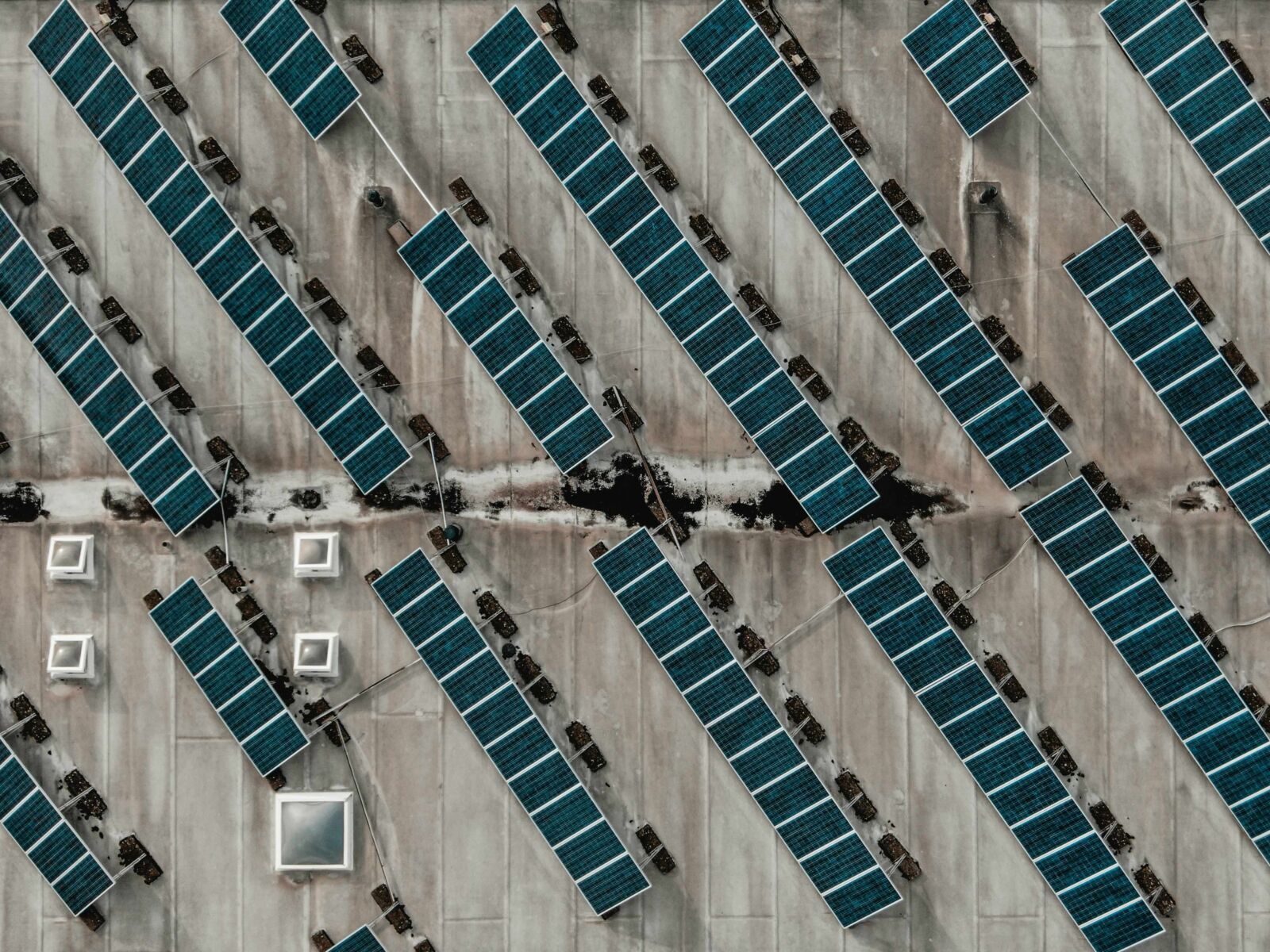 Renewables Surpass Coal Globally as Asia Rewrites the Power Transition Story
