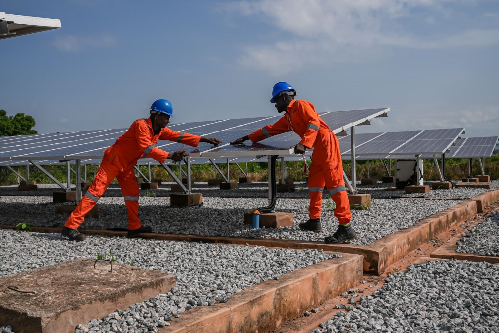 Schneider Electric Backs Mini-Grids To Close Africa’s Electricity Access Gap
