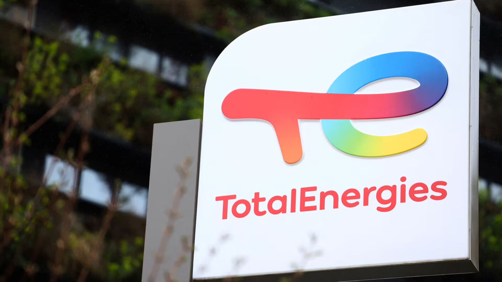 TotalEnergies Advances €4.5 Billion France's Normandy Offshore Wind Project into Permitting Phase