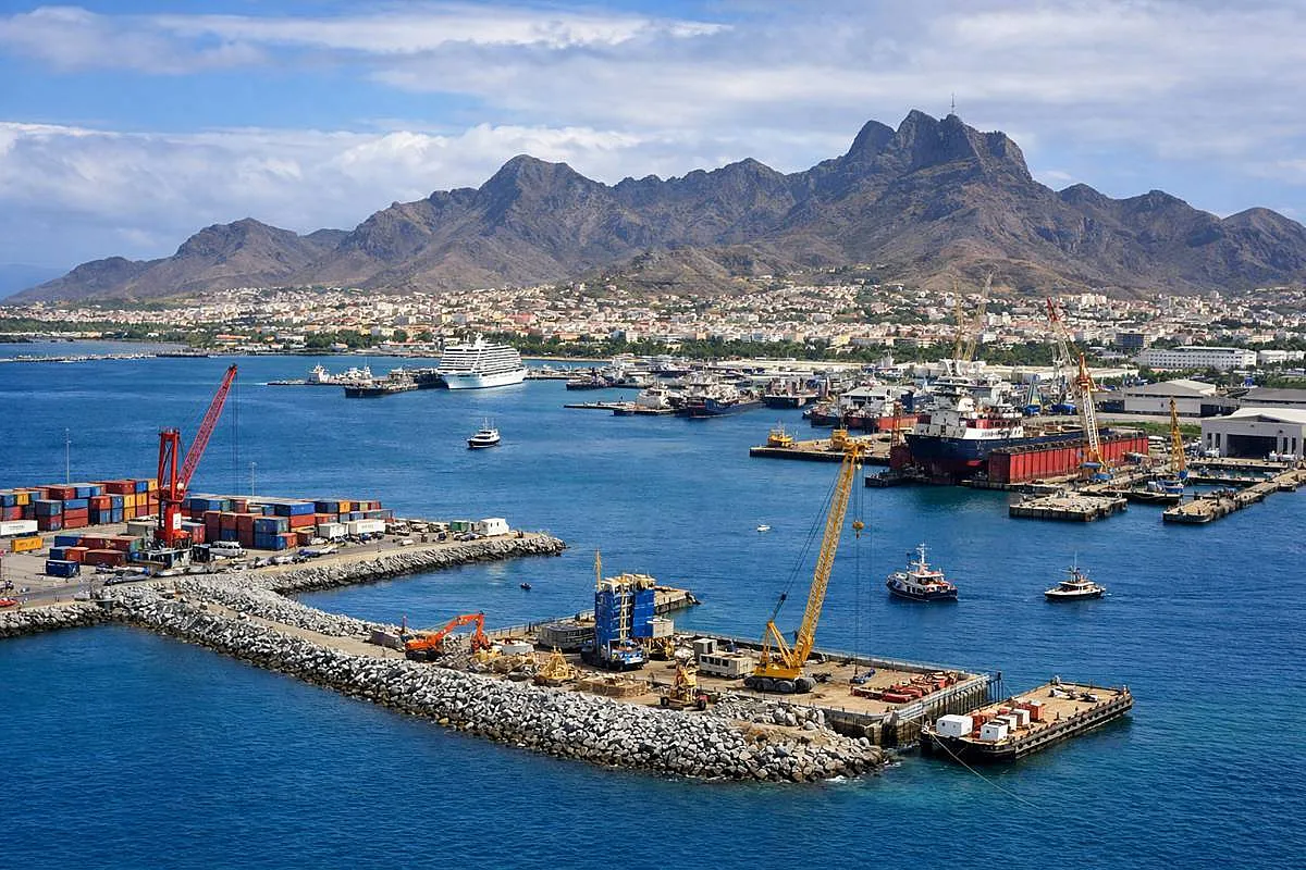 Cabo Verde's Strong Growth Still Depends on Fixing Inter-Island Connectivity Gaps Nationwide