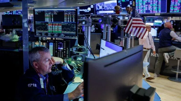 US Private Equity Slows as Software Retreats and Liquidity Pressures Deepen Sharply