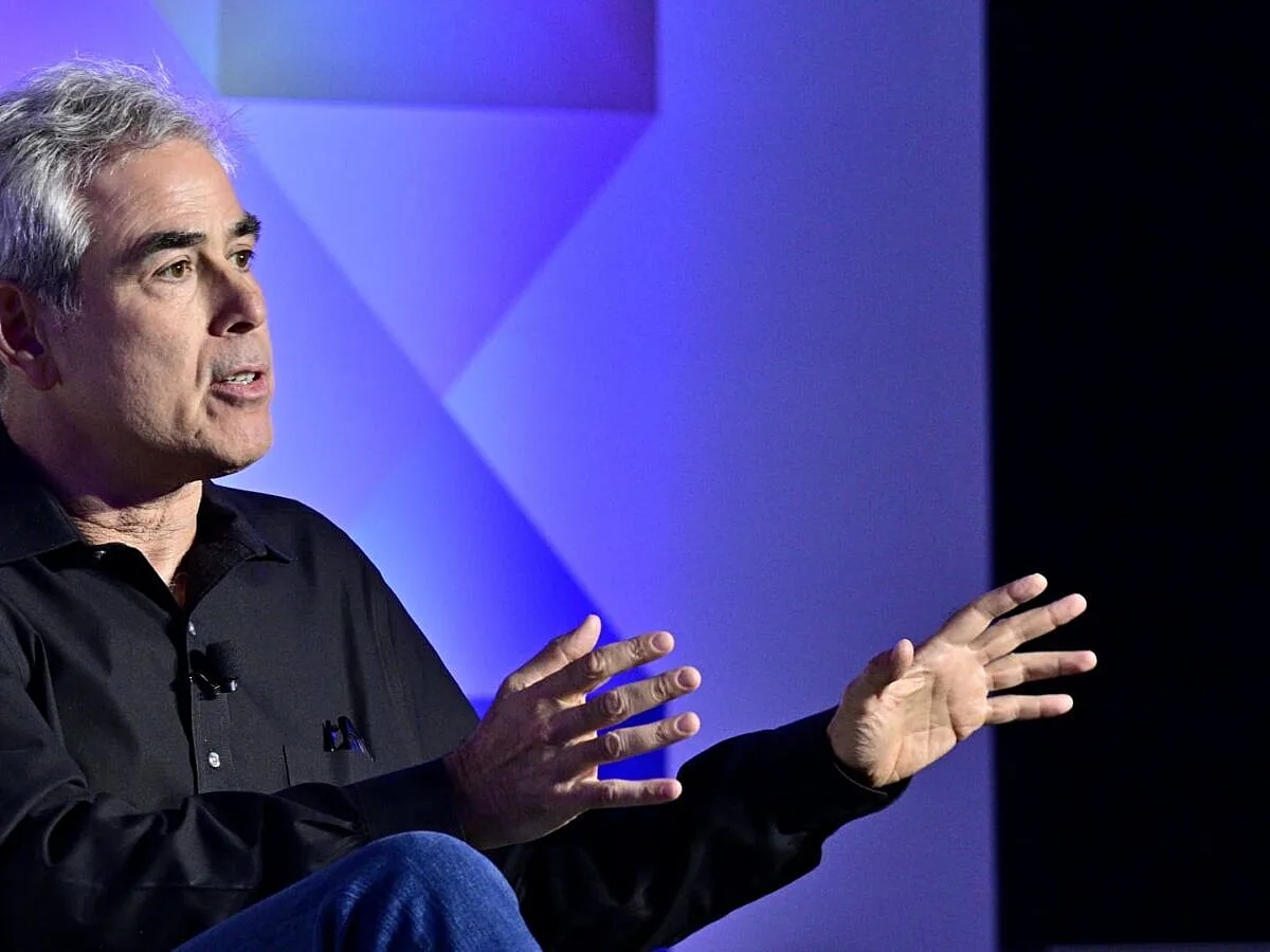 Jonathan Haidt Warns AI Shortcuts Could Undermine Childhood And Human Flourishing Globally